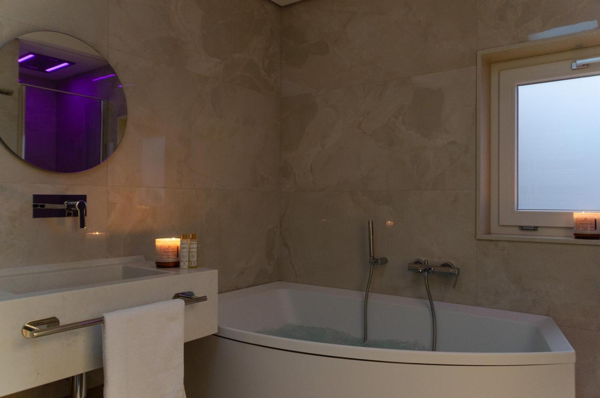 Apulialux - San Lorenzo Luxury Con Jacuzzi In Centro