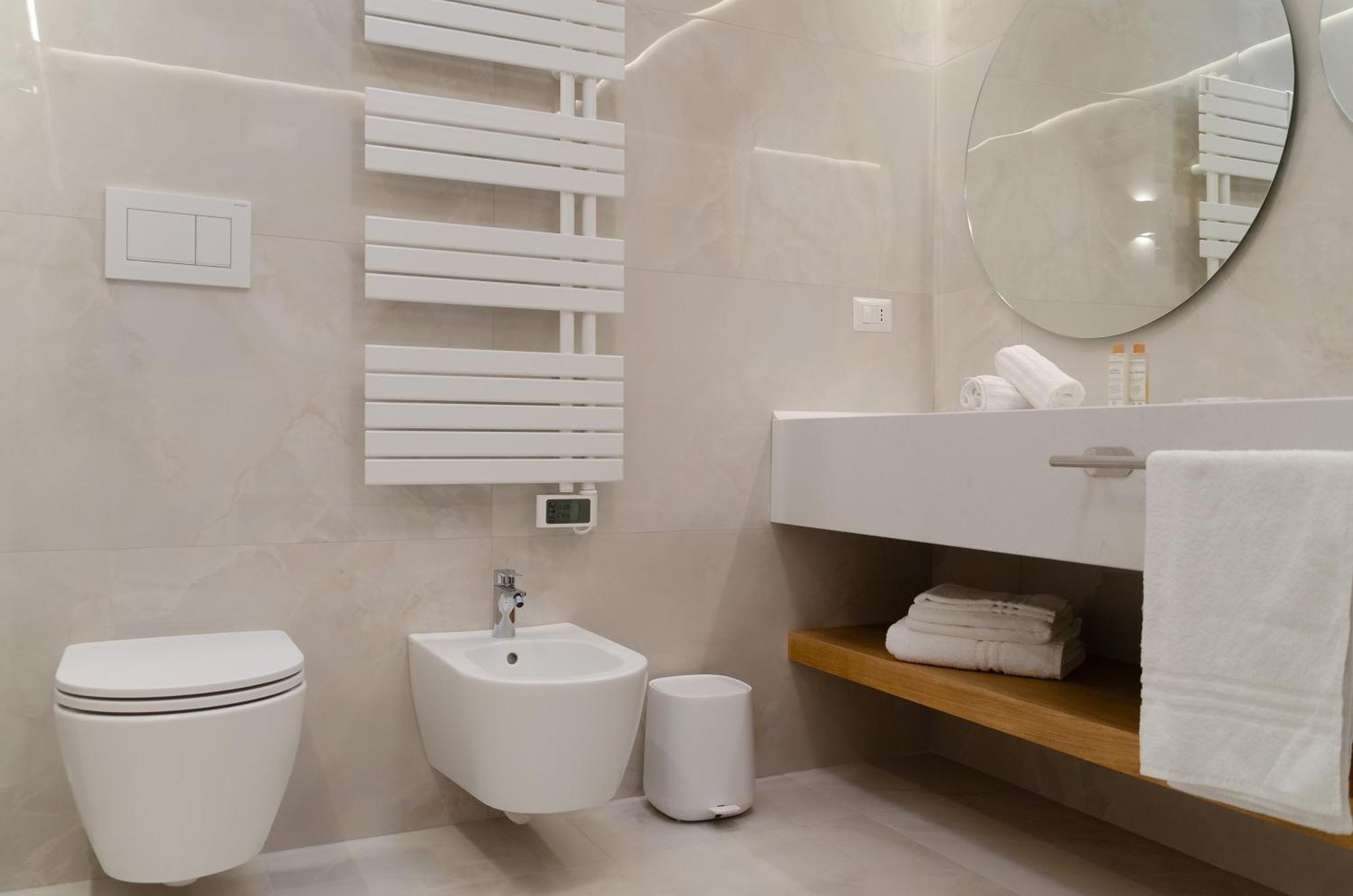 Apulialux - San Lorenzo Luxury Con Jacuzzi In Centro Brindisi